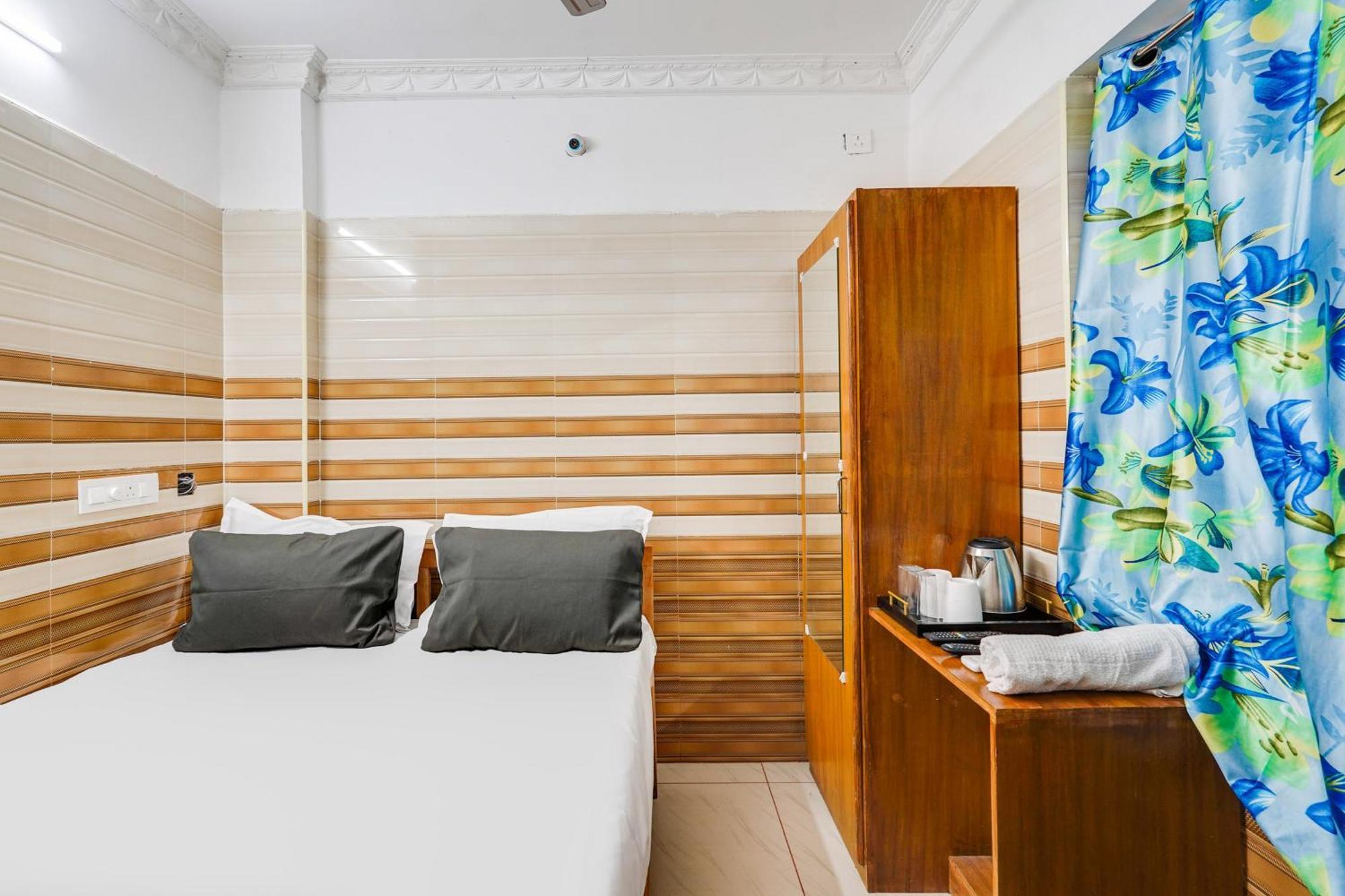 Super Hotel O Sharmila Guest House Kottakuppam Екстериор снимка
