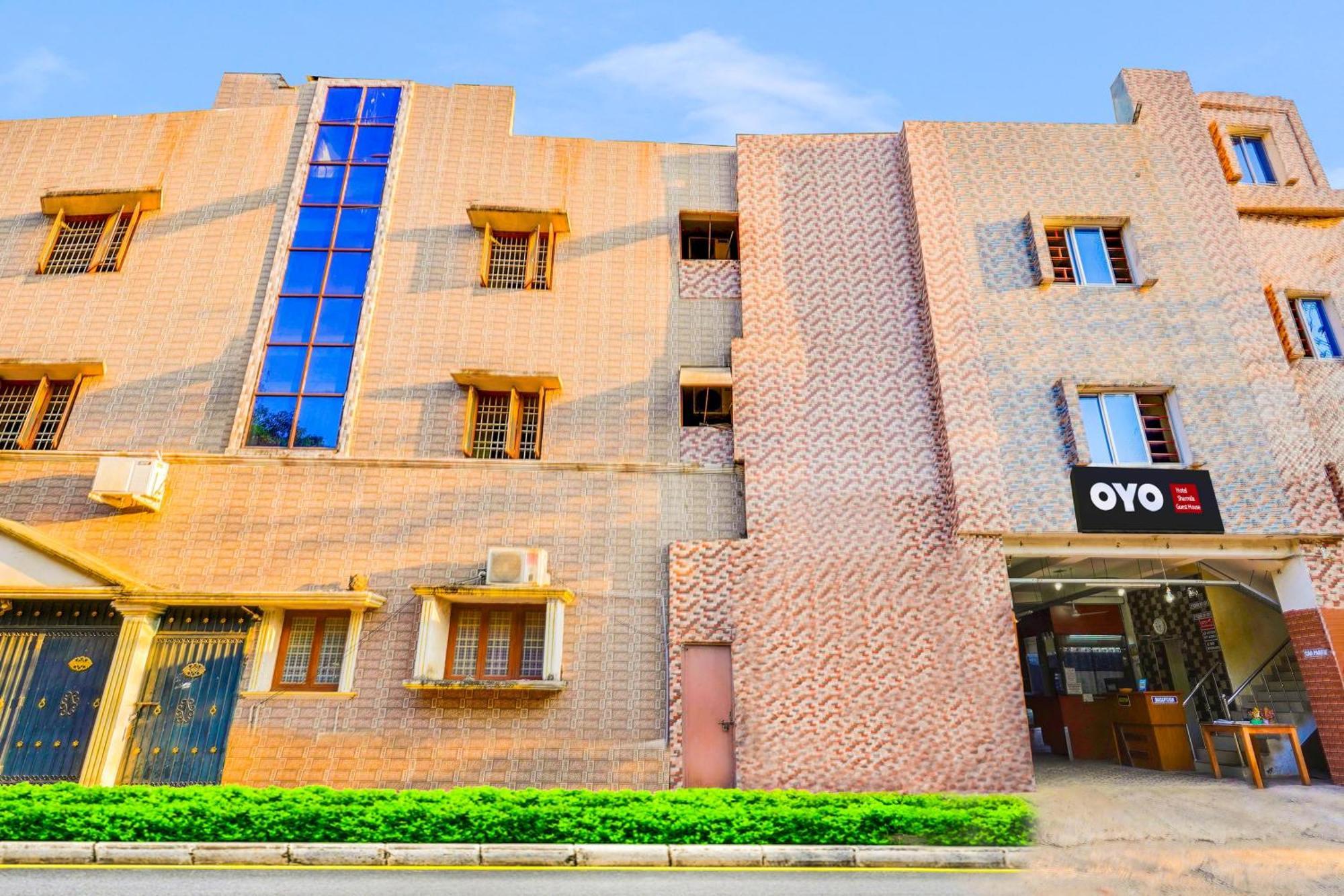 Super Hotel O Sharmila Guest House Пондичери Екстериор снимка